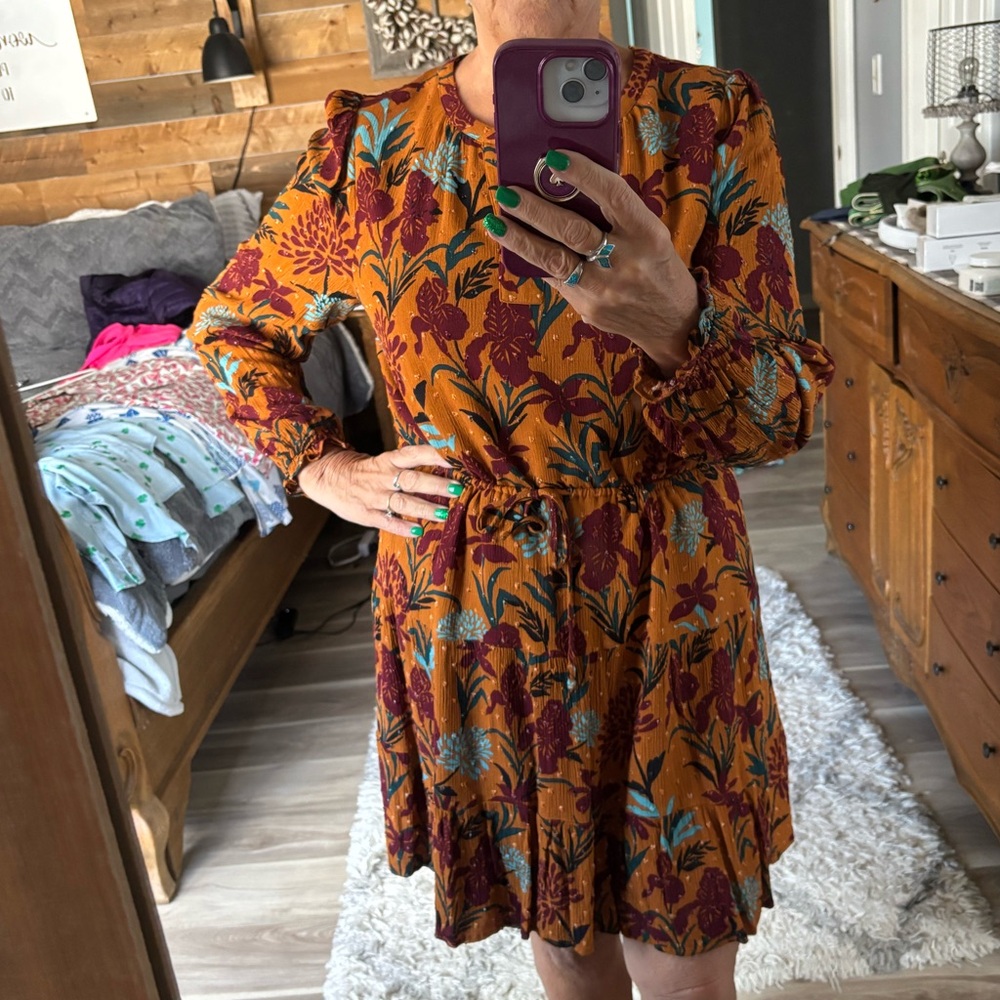 Women's Floral Long-Sleeve Tiered Dress in Mustard Gold. Size Large